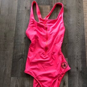Body glove one piece swim suit size Medium